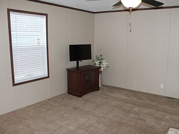Commerce Meadows 96 Meadows Ct. or 416 BayberryWixom, MI 48393
