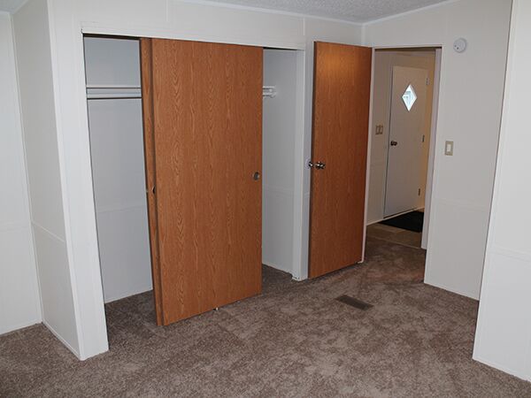 Commerce Meadows 60 BuckthornWixom, MI 48393