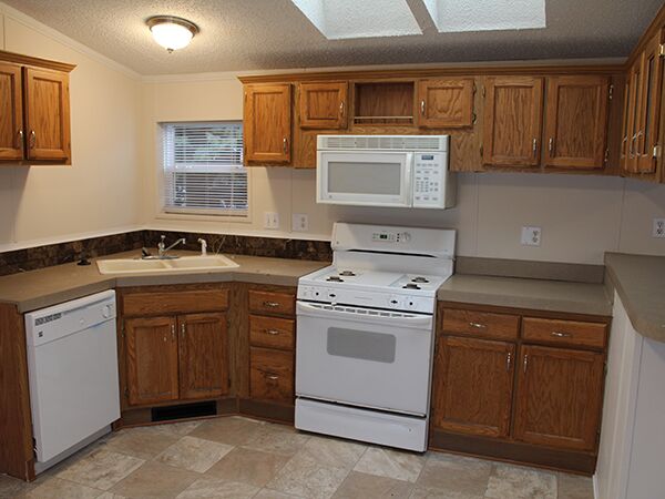 Commerce Meadows 135 Heartwood DriveWixom, MI 48393