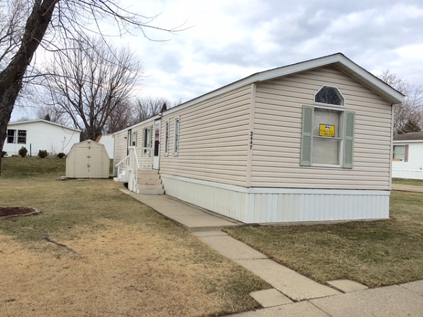 Stratford Villa 2447 Diamond Ct.Wixom, MI 48393