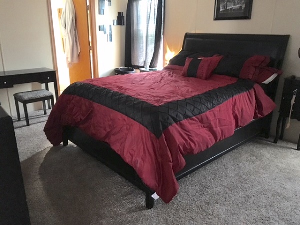 Stratford Villa 2256 GageWixom, MI 48393
