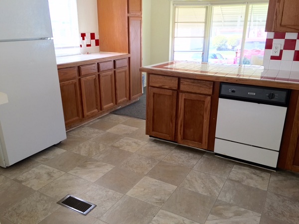 Stratford Villa 2328 Hall LaneWixom, MI 48393