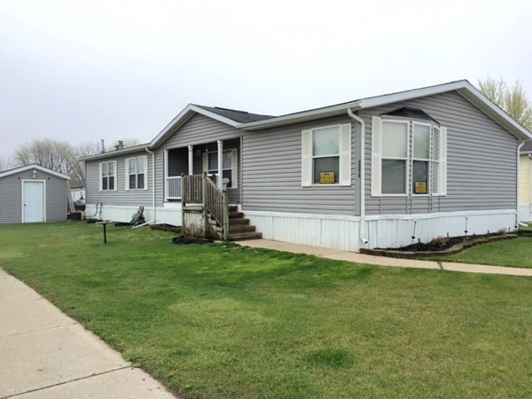 Stratford Villa 2278 KingWixom, MI 48393