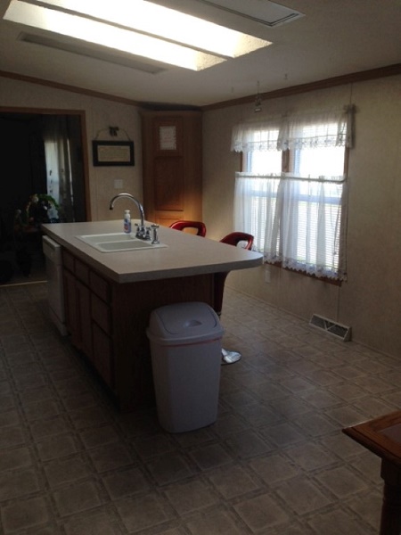 Stratford Villa 2278 KingWixom, MI 48393