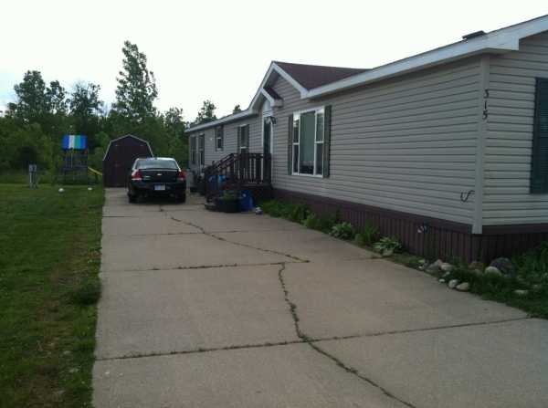 Grand Blanc Crossing 315 Fox Chase BlvdGrand Blanc, MI 48439