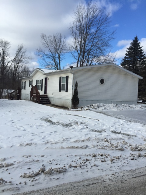 Hawaiian Gardens/Holly Village 4261 Grange Hall Rd #209Holly, MI 48442