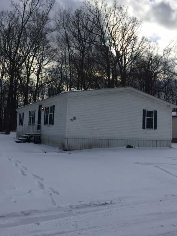 Hawaiian Gardens/Holly Village 4261 Grange Hall Rd #45Holly, MI 48442