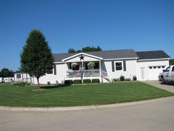 Pine Lakes Mobile Home Park 2692 Boca CourtLapeer, MI 48446