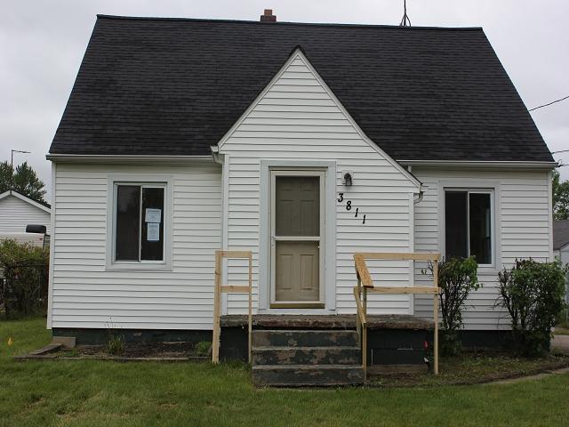 3811 Huggins AveFlint, MI, 48506Genesee County