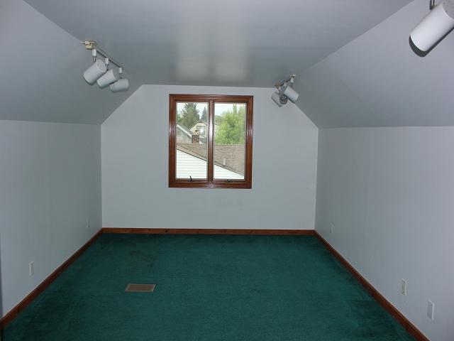 3811 Huggins AveFlint, MI, 48506Genesee County