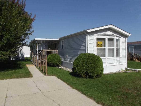 Fairfield Manor 1039 Grouse DrBay City, MI 48706