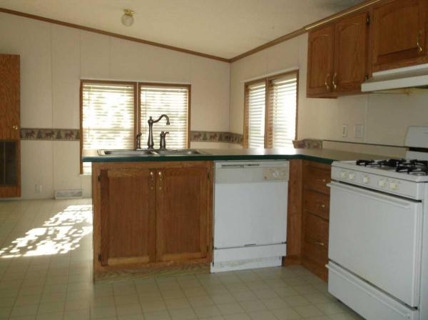 Dutch Hills Manufactured Housing Community 16400 Upton Road, #202East Lansing, MI 48823