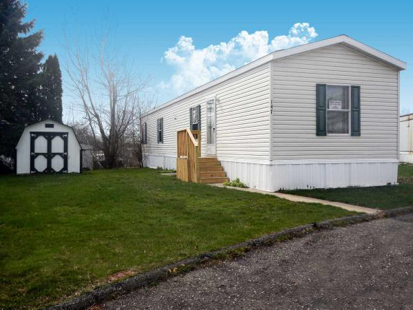 Howell Estates 147 Notre Dame CourtHowell, MI 48843