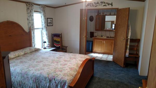 Sherwood Forest Mobile Home Estates 1133 Yeomans Lot 92Ionia, MI 48846