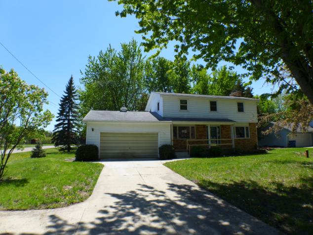 597 Hollywood DrOwosso, MI, 48867Shiawassee County