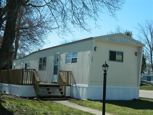 King Arthur's Court 400 Castle DriveLansing, MI 48906