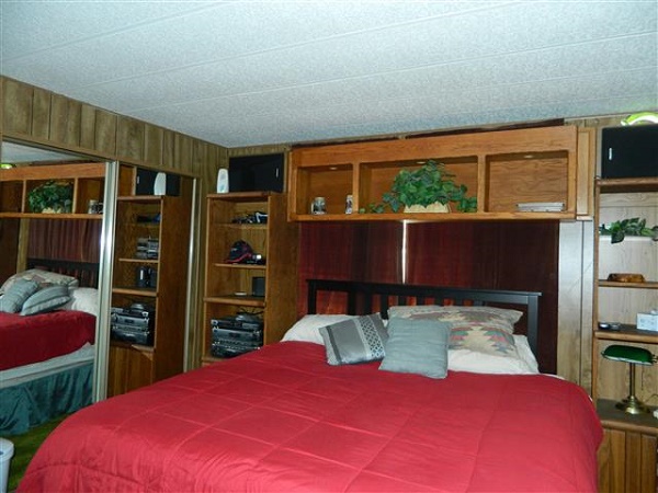 King Arthur's Court 412 Brittany DriveLansing, MI 48906