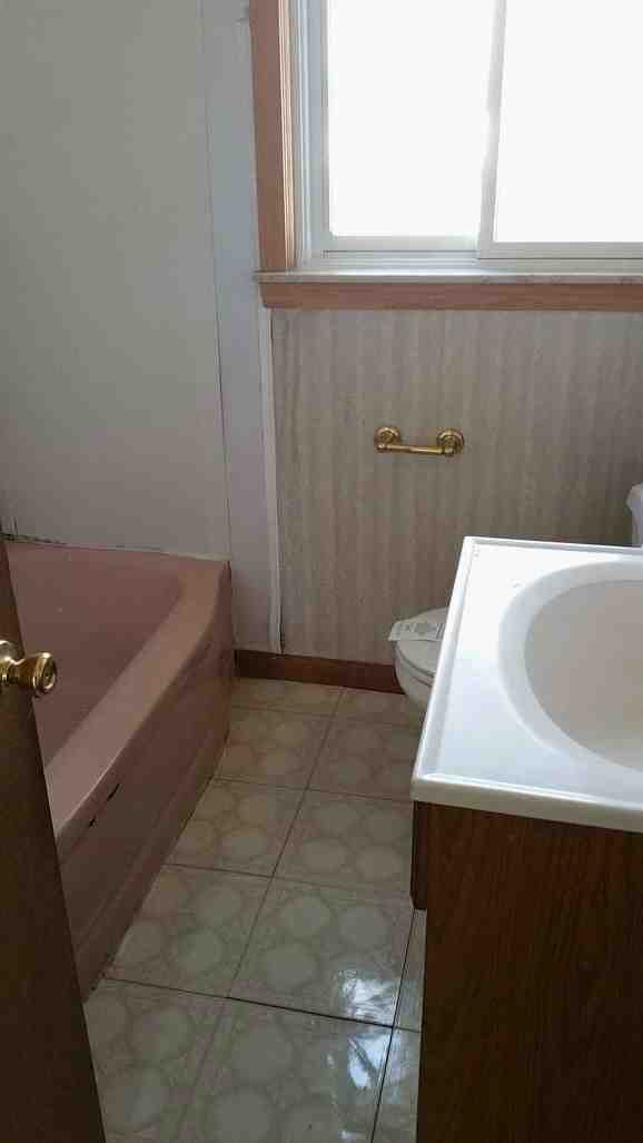 2222 WestburyLansing, MI, 48906Ingham County