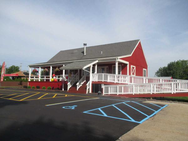 Mill Pond Village 7045 Bickett Blvd.Lansing, MI 48911