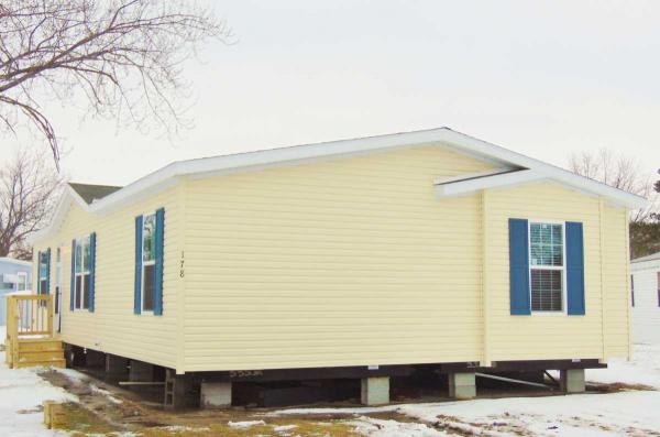 Stonegate Manufactured Housing Community 2700 Eaton Rapids RdLansing, MI 48911