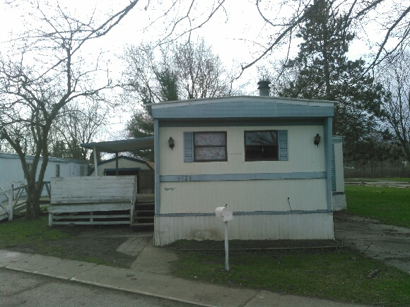 Colonial Acres 4324 FREDERICK LANEKalamazoo, MI 49002