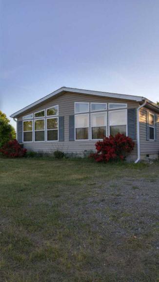 21161 Calvin Hill St