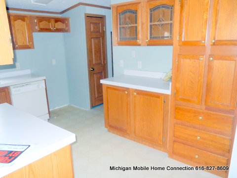 Meadowstone Manufactured Home Community 1032 BalsamHastings, MI 49058