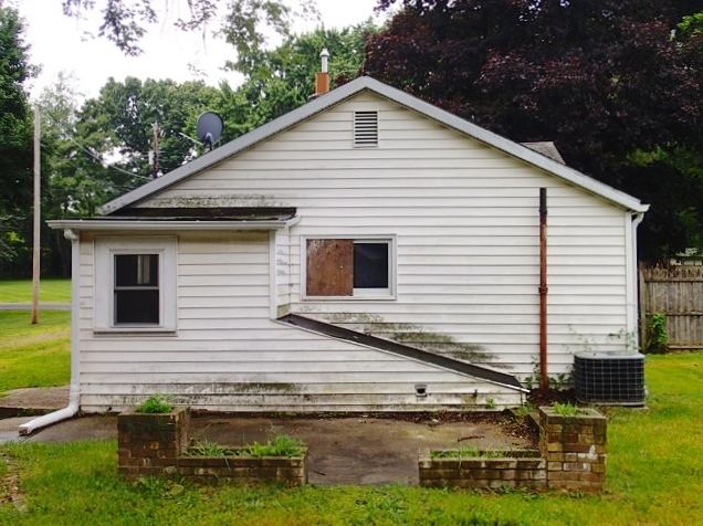 1109 Herbert StNiles, MI, 49120Berrien County