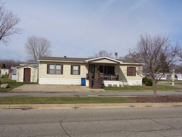 English Meadows 3243 CheshireJacskon, MI 49201
