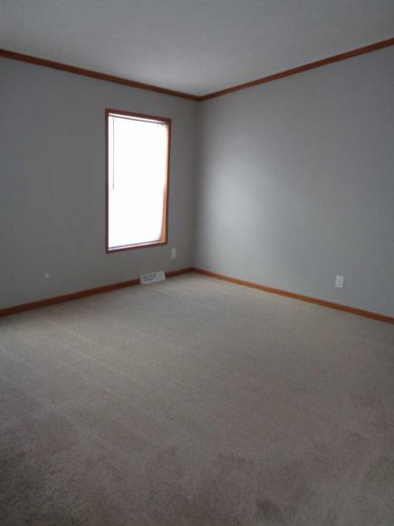 English Meadows 3891 ShorehamJackson, MI 49201