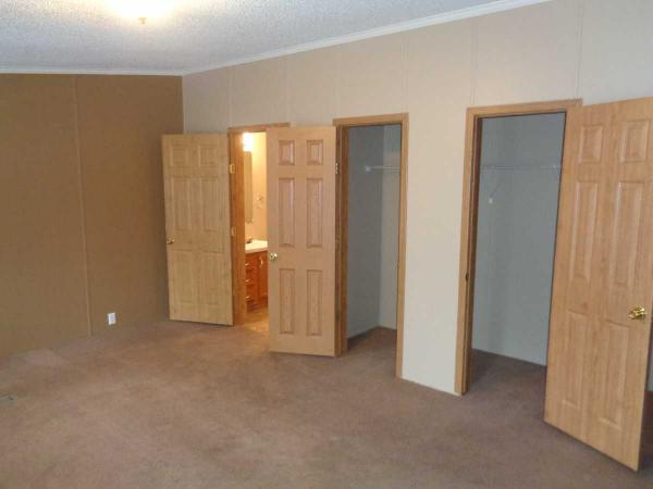 Walnut Ridge 3272 Hawthorn Cr.Jackson, MI 49201