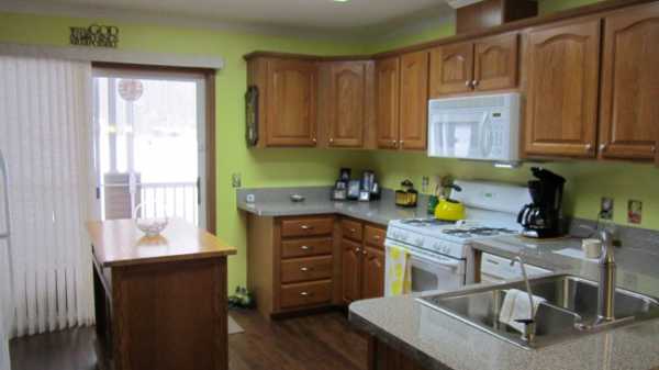 Leisure Village5488 GoldfinchBelmont, MI 49306