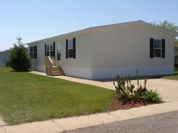 Windsor Woods Village 3571 Edmonton TrailWayland, MI 49348