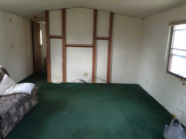 Clover Estates Mobile Home Community 3310 BeechnutMuskegon, MI 49444