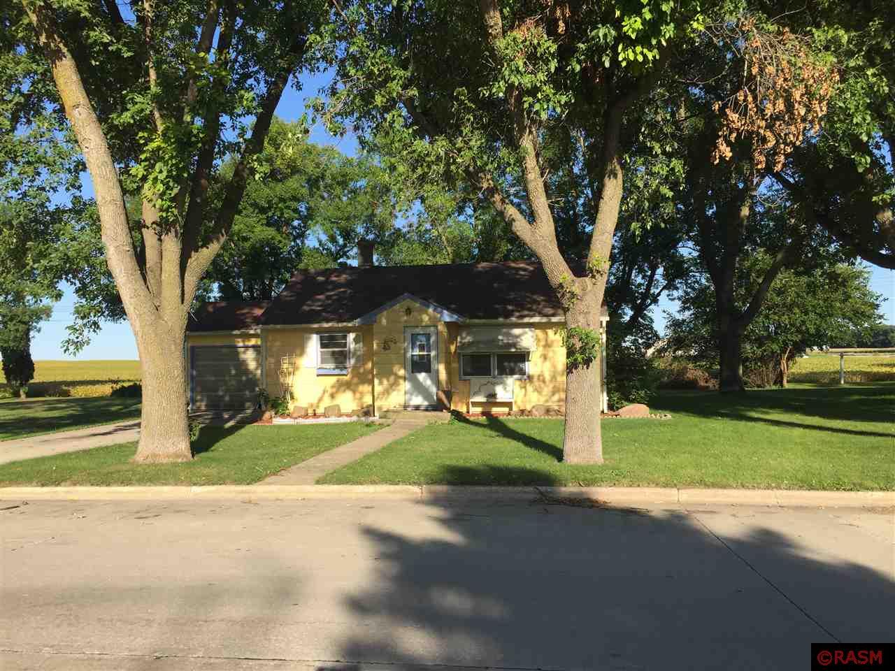 120 NE 4th, Buffalo Center, MN 50424