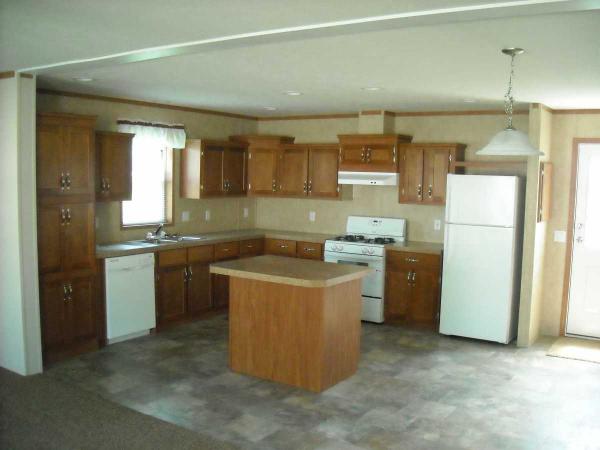 North Creek Mobile Home Community 17365 North Creek DriveFarmington, MN 55024