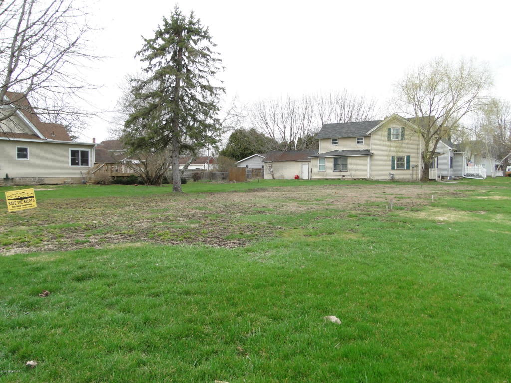 600 W Lyon Avenue, Lake City, MN 55041