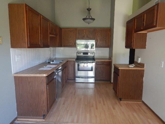 16948 Glenwood AveLakeville, MN, 55044Dakota County