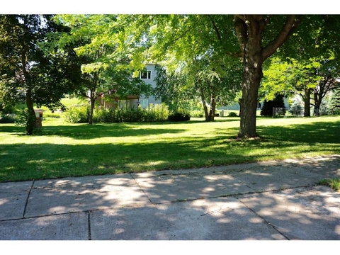 712 Meadowview Drive, Northfield, MN 55057