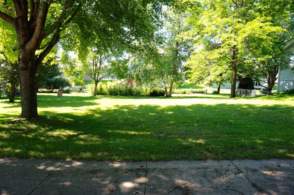 712 Meadowview Drive, Northfield, MN 55057