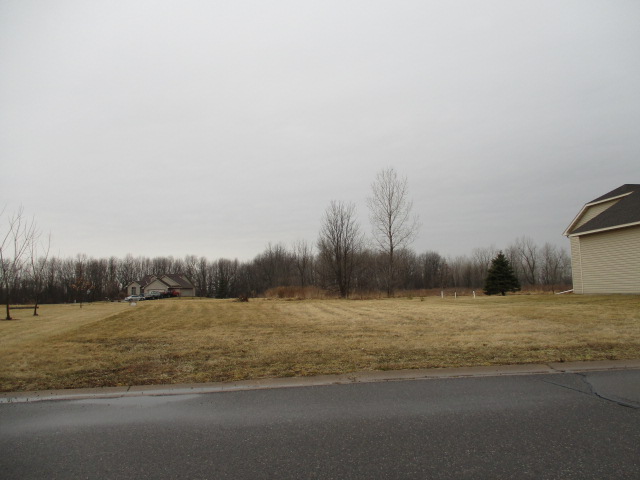785 S Newberry Ave, Rush City, MN 55069