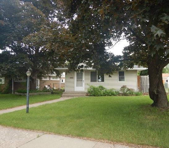 251 Douglas St ESouth Saint Paul, MN, 55075Dakota County
