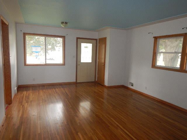 251 Douglas St ESouth Saint Paul, MN, 55075Dakota County