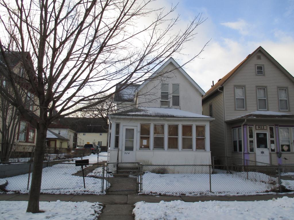 924 Beech Street, Saint Paul, MN 55106