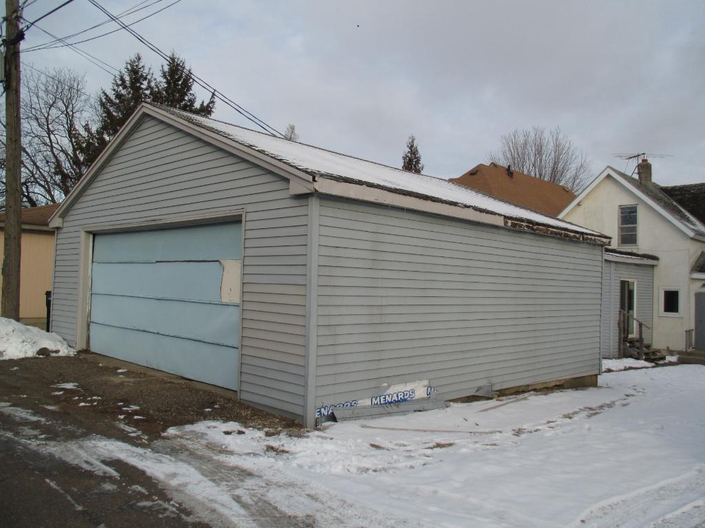 924 Beech Street, Saint Paul, MN 55106