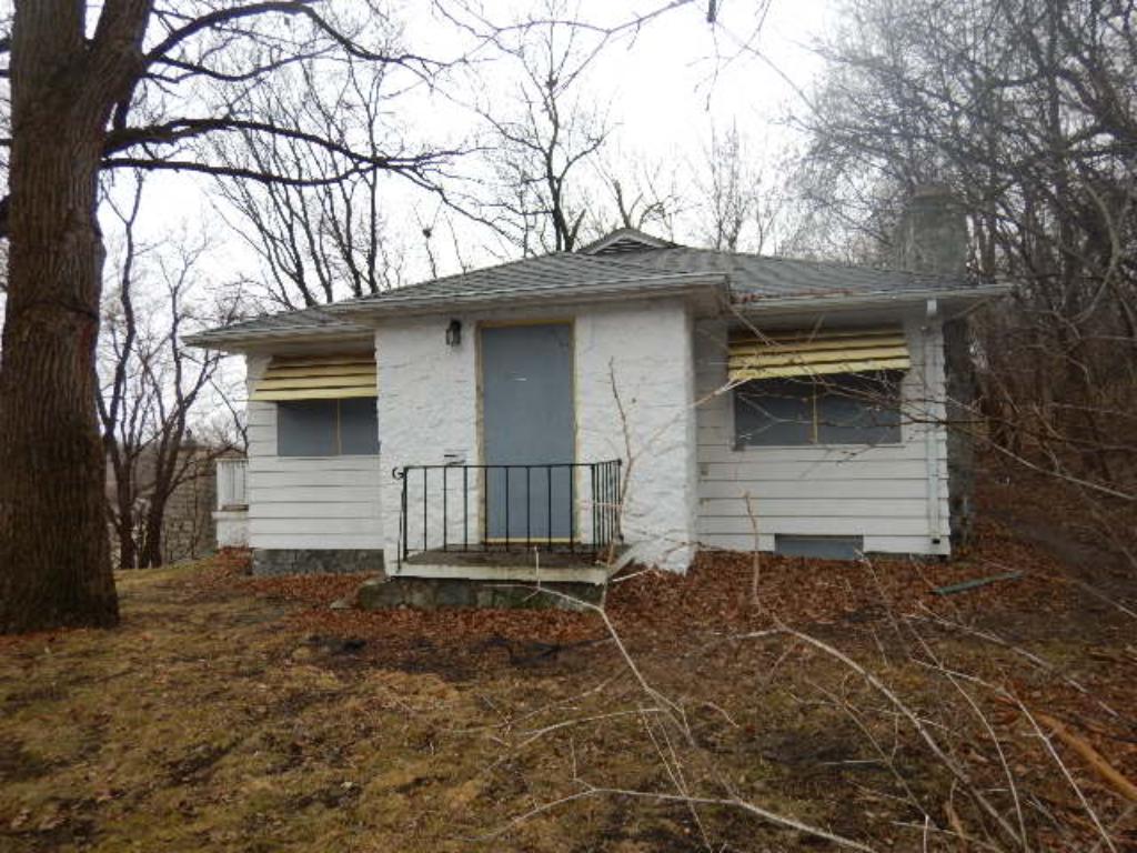1203 Davern Street, Saint Paul, MN 55116