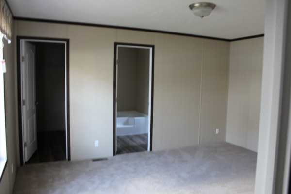 North Star Estates 79 Big Circle DriveLittle Canada, MN 55117