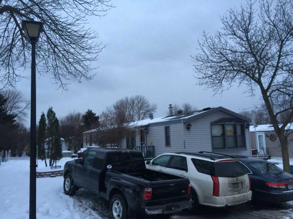 Rolling Hills Estates 2690 Ryan Dr.Maplewood, MN 55119