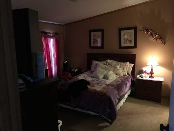 Rolling Hills Estates 1325 Birchview Dr.Maplewood, MN 55119