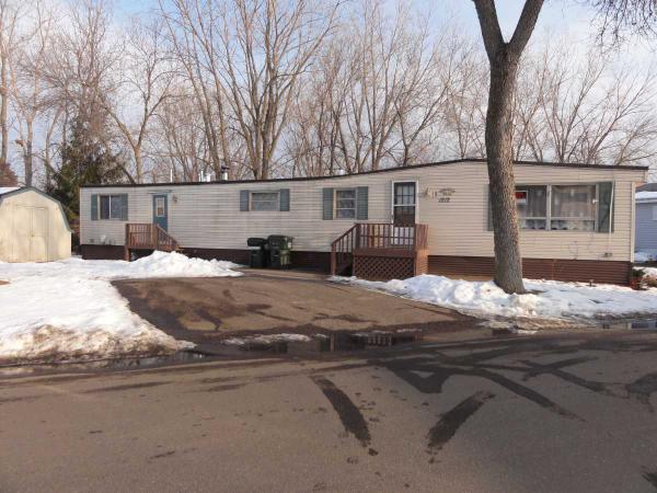 Beaver Lake Estates 1212 Deerfield DriveMaplewood, MN 55119